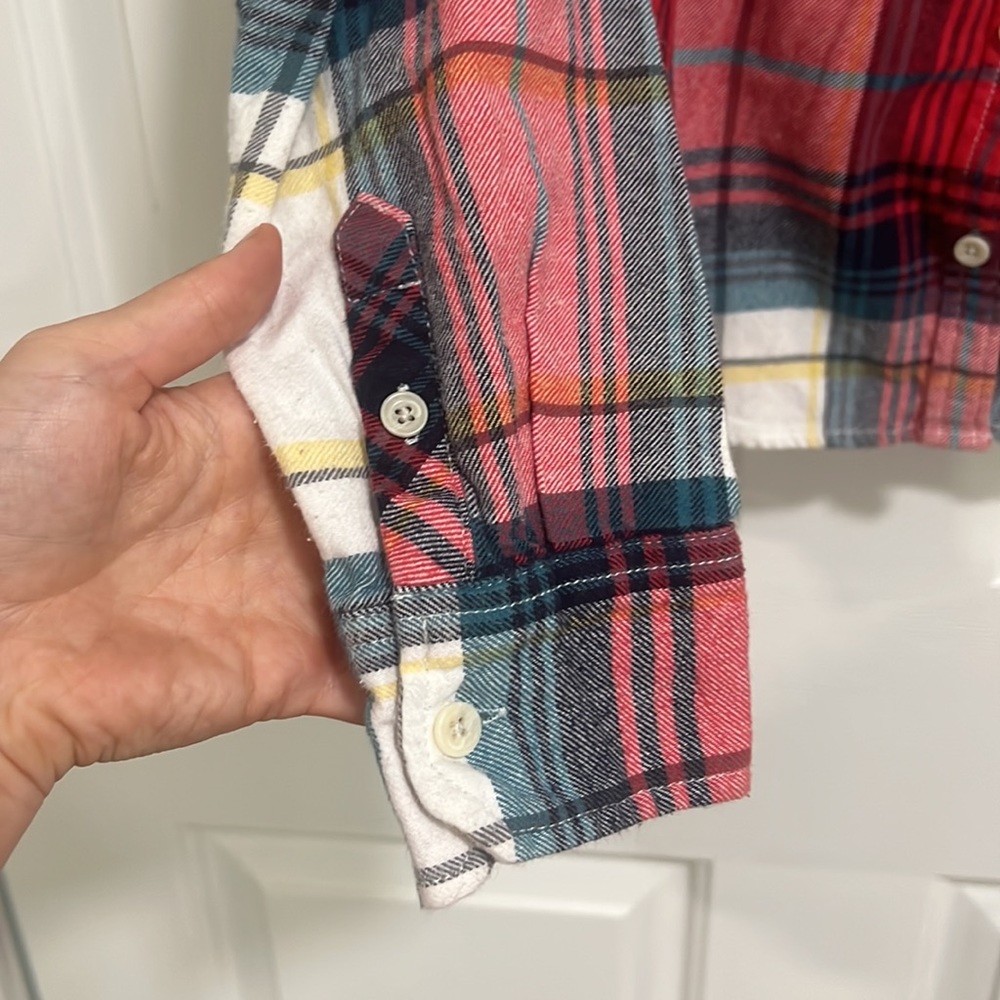 American Eagle Favorite Fit Flannel - Picture 3 of 4